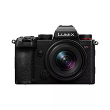 Cargar imagen en el visor de la galería, Panasonic Lumix DC-S5D + Lumix S 18-40 mm f/4.5-6.3