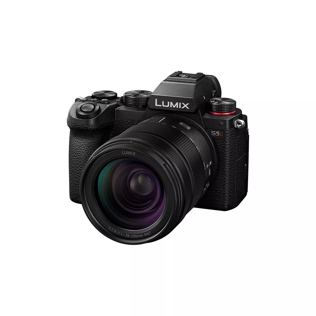 Panasonic Lumix DC-S5D + S 28-200mm f/4,0-7,1 Macro O.I.S.