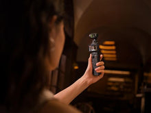 Cargar imagen en el visor de la galería, Estabilizador DJI Osmo Pocket 3 Creator Combo