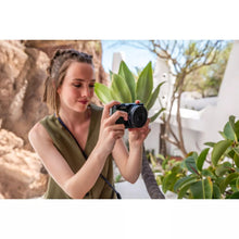 Cargar imagen en el visor de la galería, Panasonic Lumix DC-S9 (Black) Body