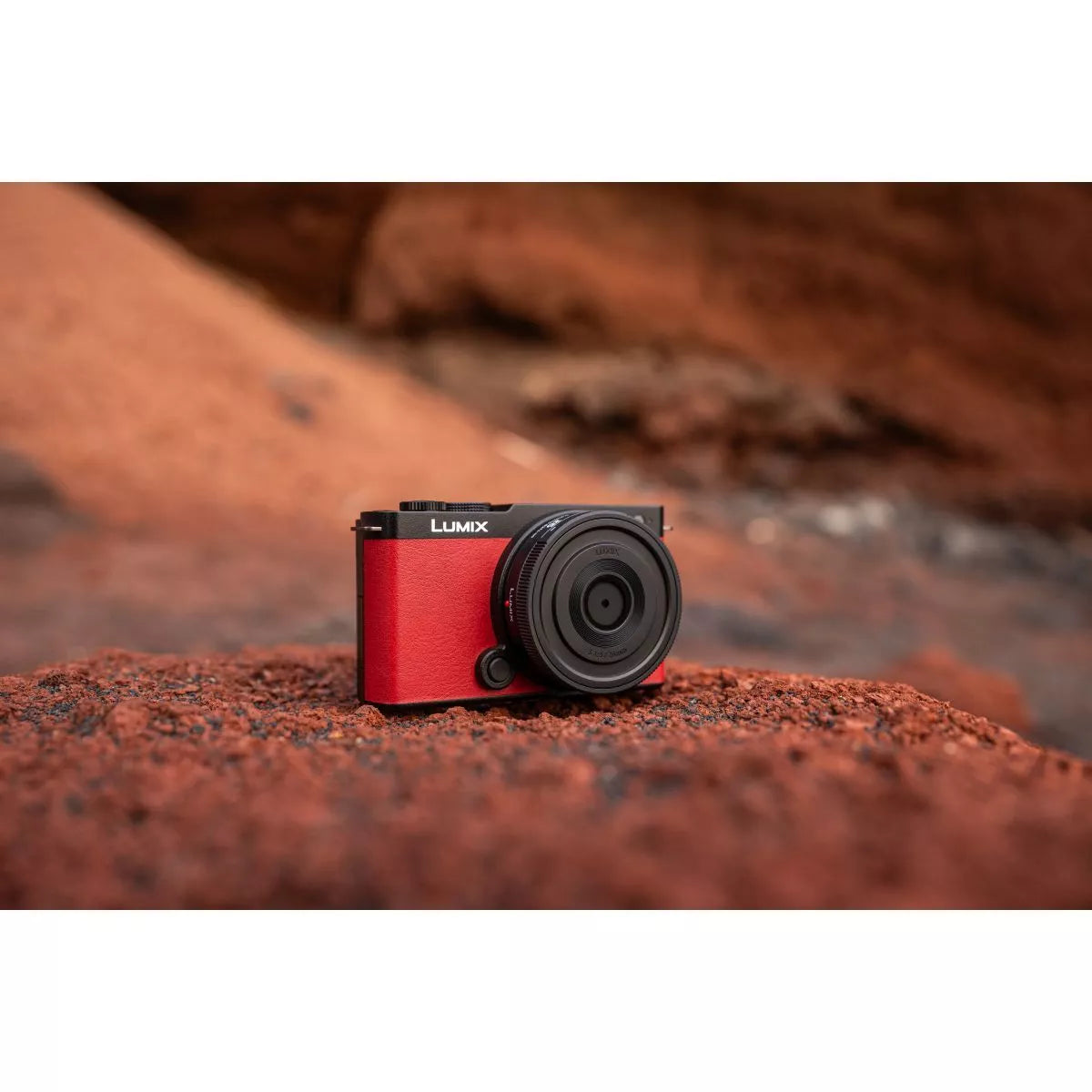 Panasonic Lumix DC-S9 (Black) Body